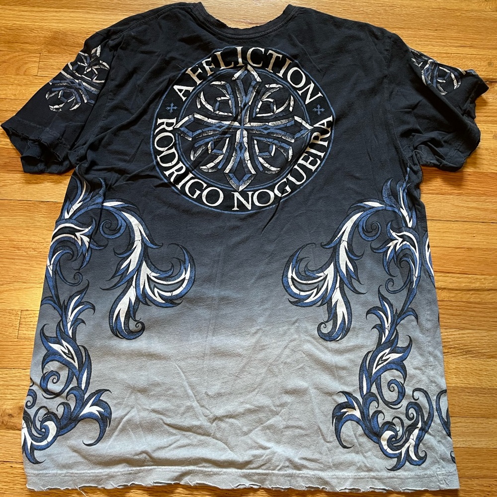 Antonio Rodrigo Nogueira

UFC signiture series
Affliction grunge alt distressed